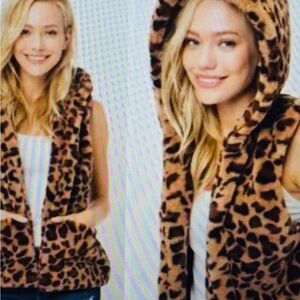 Love Tree Women’s Leopord Print Hooded Fur Vest Jacket Animal Print M